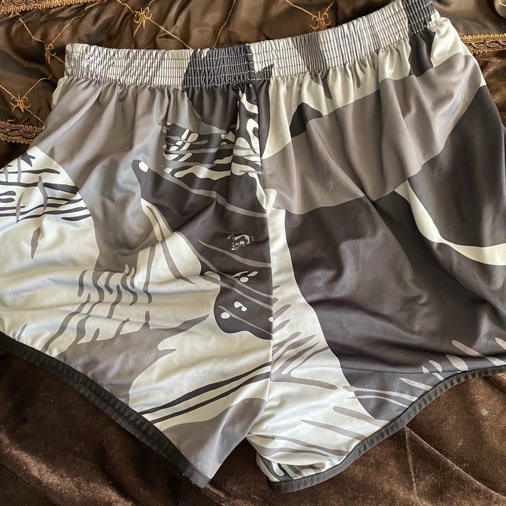 Silkies in size small by Savage Tacticians. With liner.
